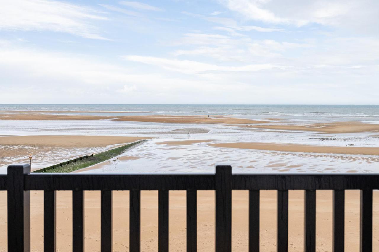 Joli Studio Avec Vue Panoramique Sur La Mer Houlgate Exterior photo
